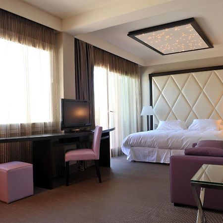 Le Safari Hotel Restaurant Carpentras Kültér fotó