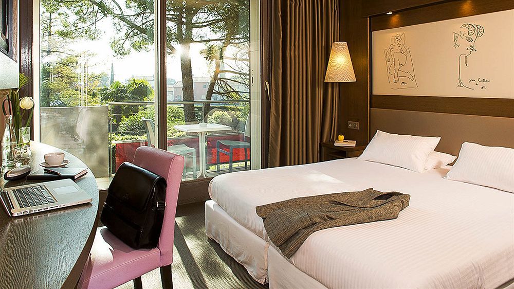 Le Safari Hotel Restaurant Carpentras Kültér fotó